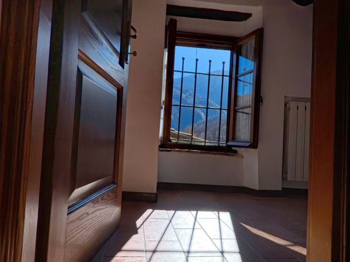 Image No.21-2 Bed House for sale