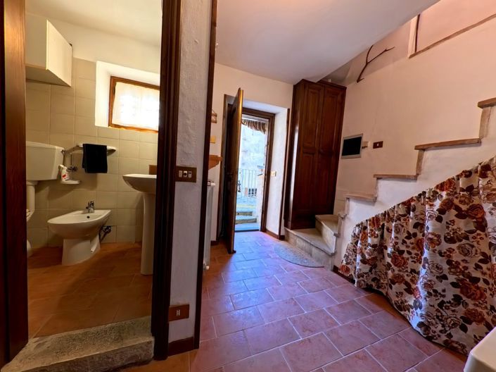Image No.4-2 Bed House for sale