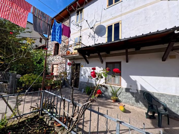 Image No.5-5 Bed House for sale