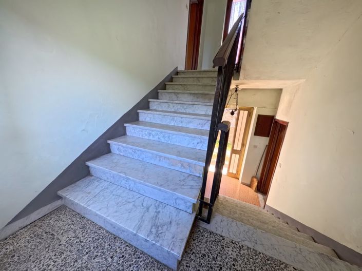 Image No.19-4 Bed Country House for sale