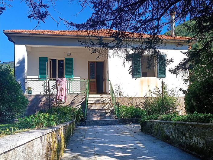 Image No.16-4 Bed House for sale