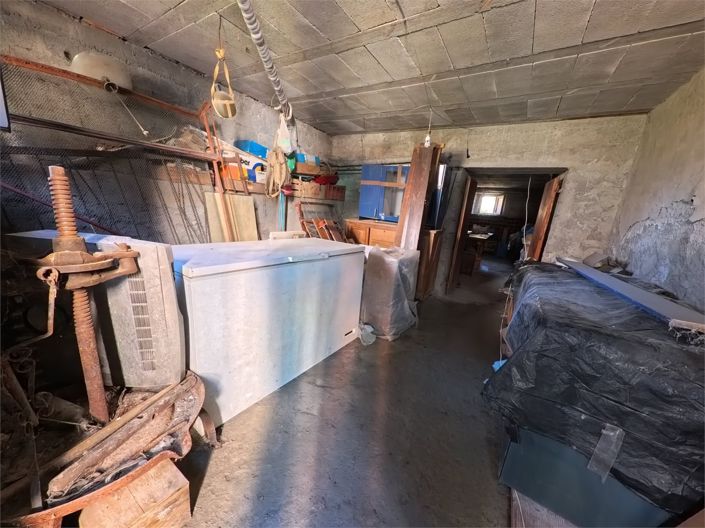 Image No.17-4 Bed House for sale
