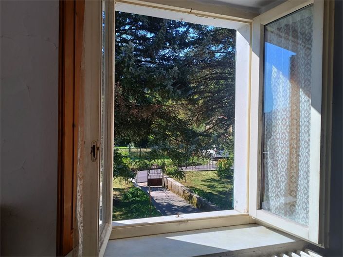 Image No.22-4 Bed House for sale
