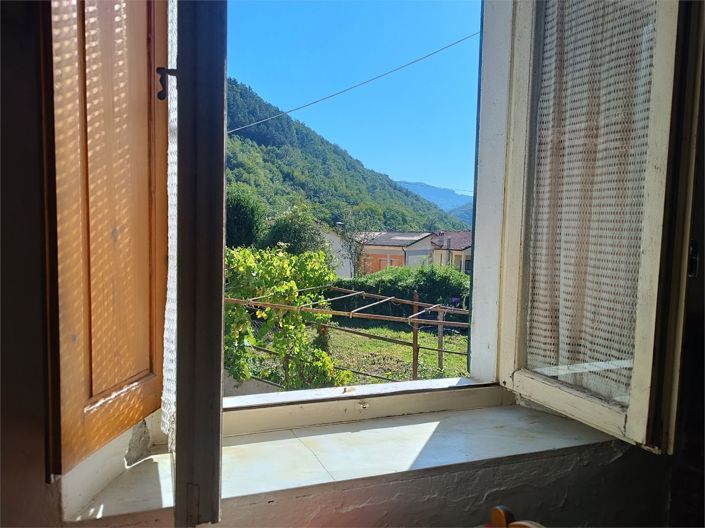 Image No.29-4 Bed House for sale