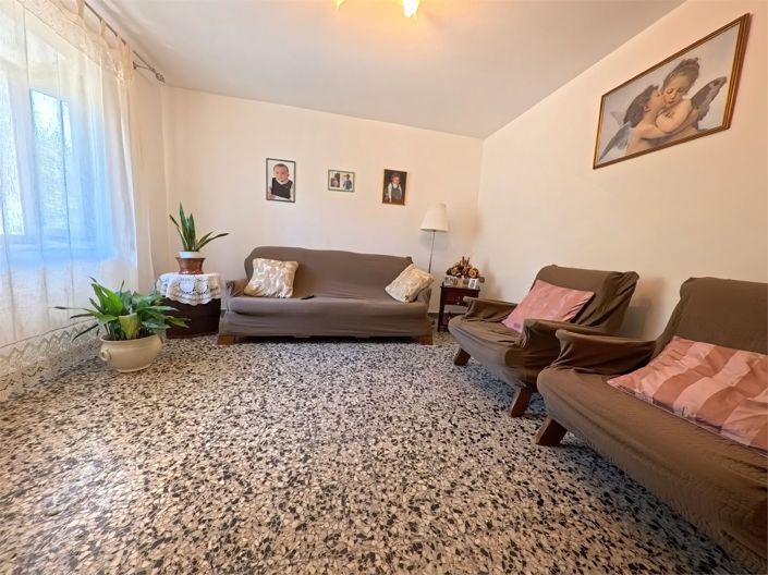 Image No.15-3 Bed Apartment for sale