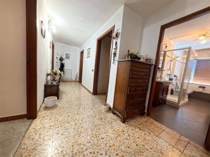 Image No.16-3 Bed Apartment for sale