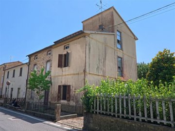vendita-gruppo-di-fabbricati-lucca-rif-ver-20