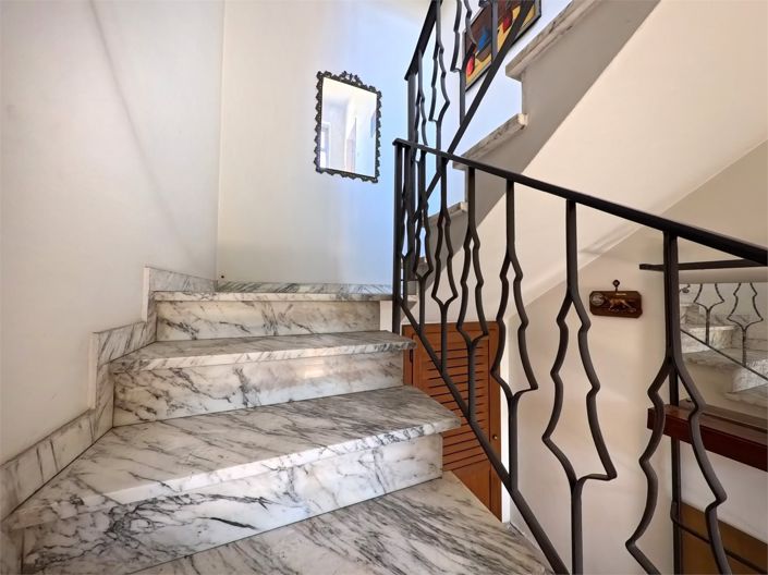 Image No.23-6 Bed Country House for sale