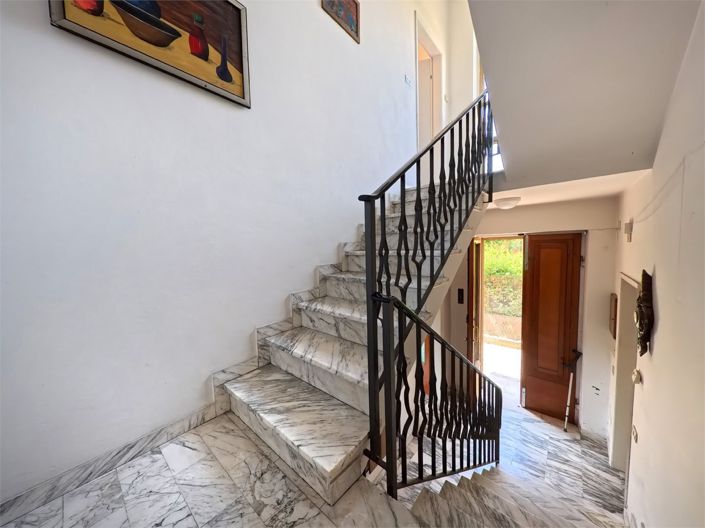 Image No.24-6 Bed Country House for sale
