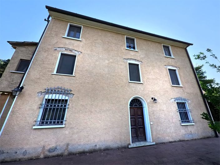 Image No.9-Maison de 4 chambres à vendre à Pietrasanta