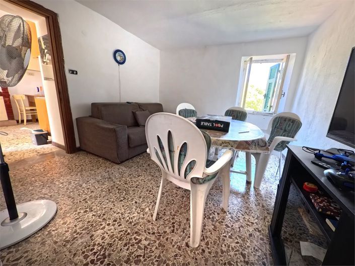 Image No.11-7 Bed House for sale