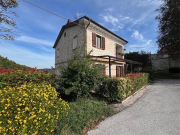 1 - Arcevia, Maison