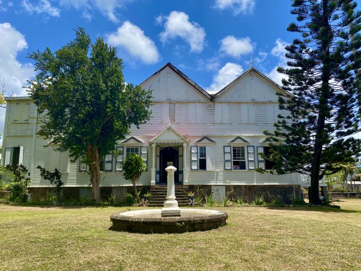 Image No.1-Maison de campagne de 5 chambres à vendre à Saint Kitts