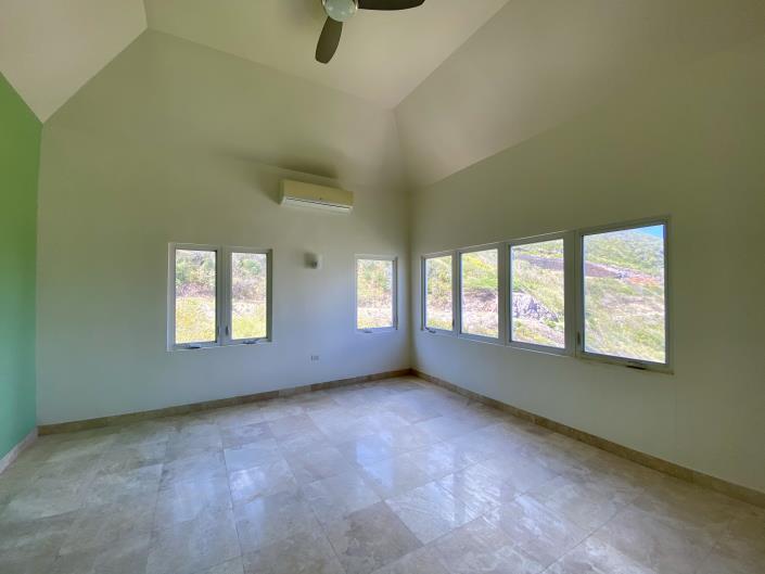 Image No.9-5 Bed Villa / Detached for sale