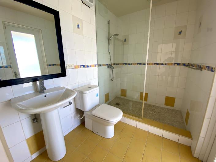 Image No.26-5 Bed Villa / Detached for sale