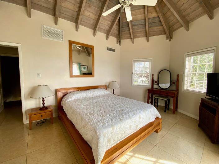 Image No.13-2 Bed Townhouse for sale