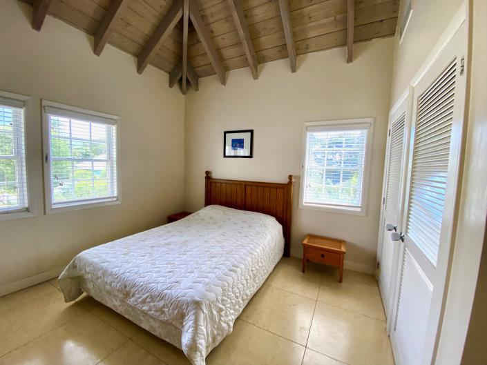 Image No.16-2 Bed Townhouse for sale