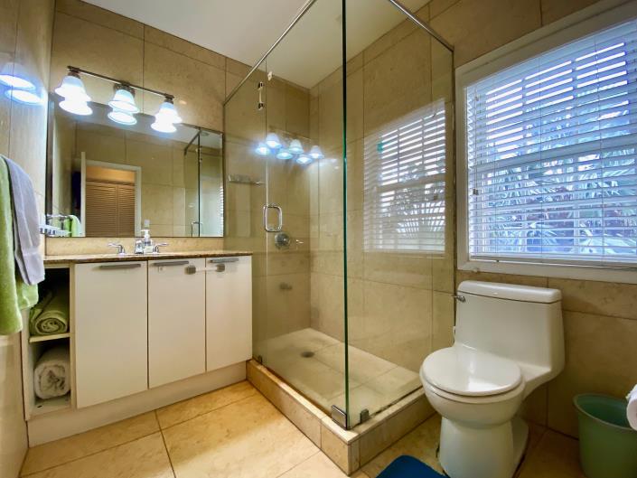 Image No.14-2 Bed Townhouse for sale