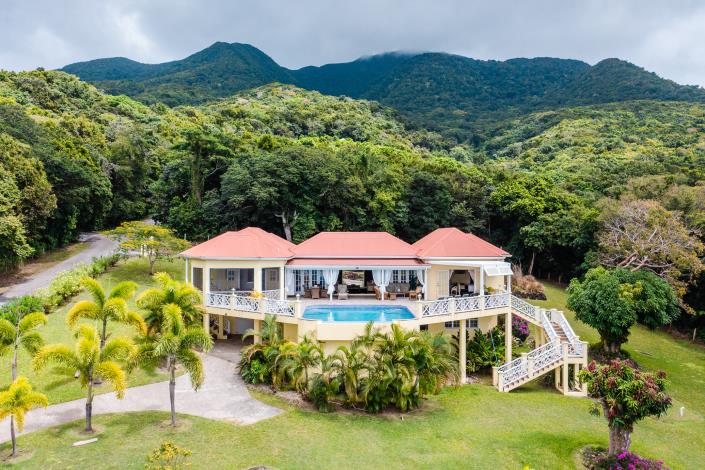 Image No.1-4 Bed Villa / Detached for sale
