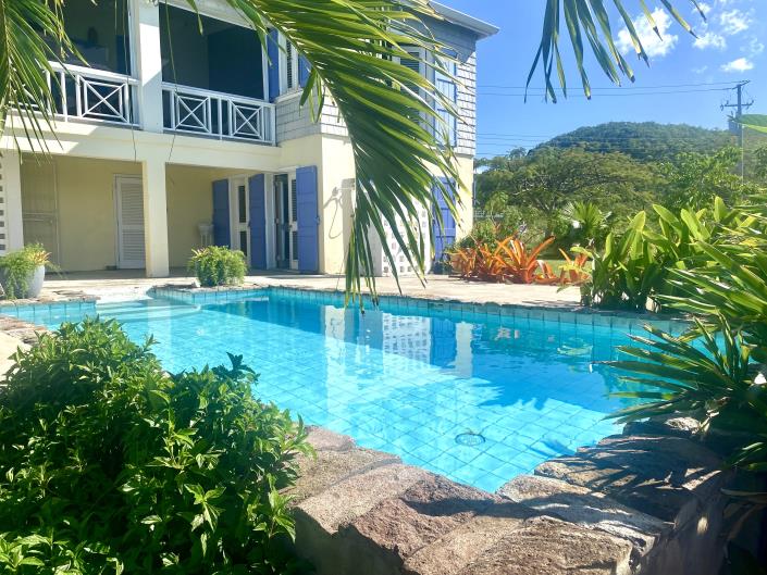 Image No.1-3 Bed Villa / Detached for sale