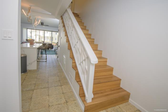 Image No.2-2 Bed Townhouse for sale