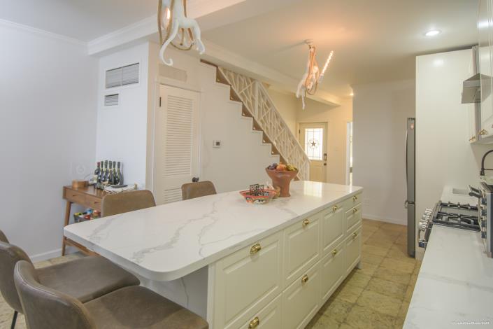 Image No.4-2 Bed Townhouse for sale