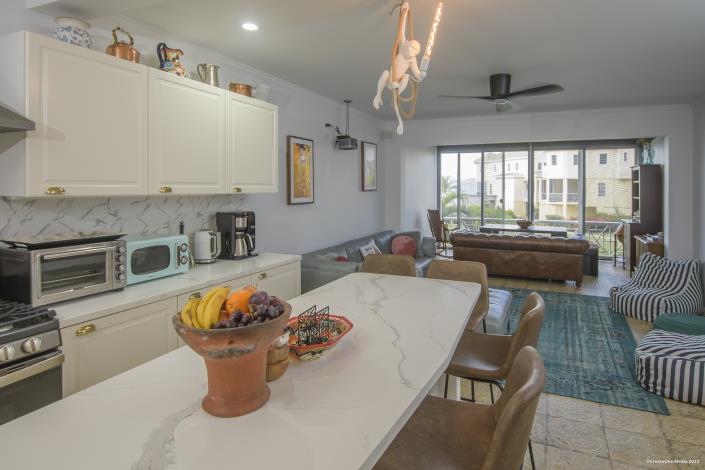 Image No.6-2 Bed Townhouse for sale