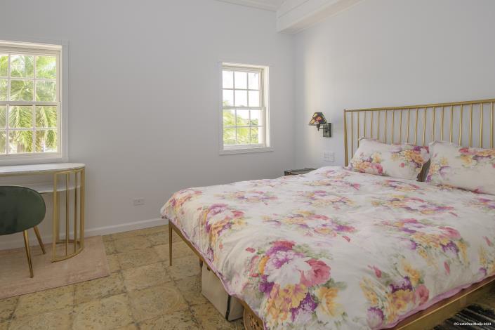 Image No.12-2 Bed Townhouse for sale