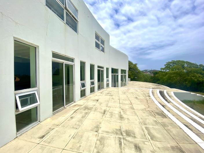 Image No.5-6 Bed Villa / Detached for sale