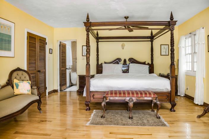 Image No.18-4 Bed Villa / Detached for sale