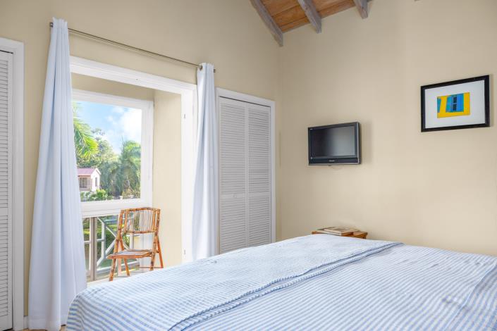 Image No.18-2 Bed Townhouse for sale