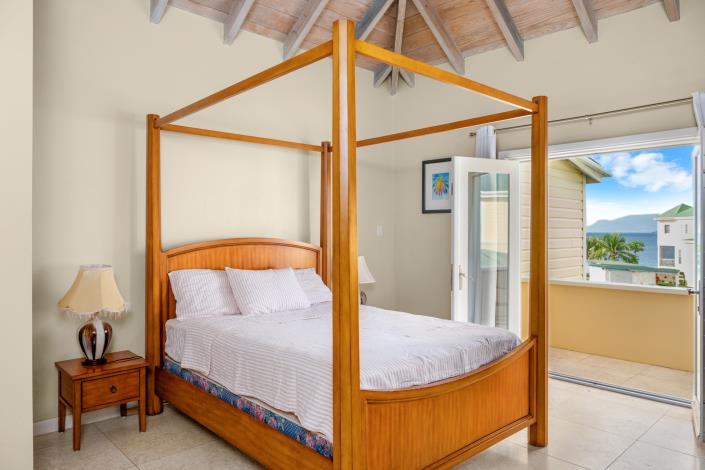 Image No.10-2 Bed Townhouse for sale