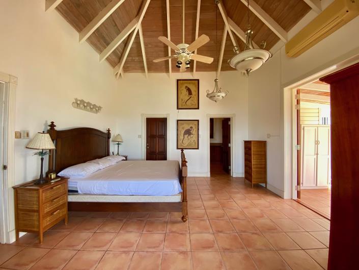 Image No.9-5 Bed Villa / Detached for sale