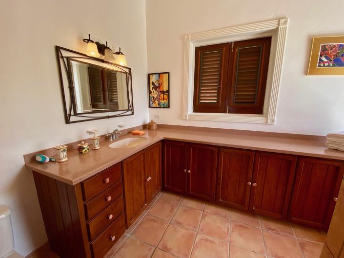 Image No.11-5 Bed Villa / Detached for sale