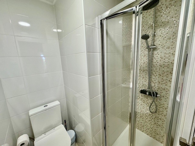 Image No.21-2 Bed Apartment for sale