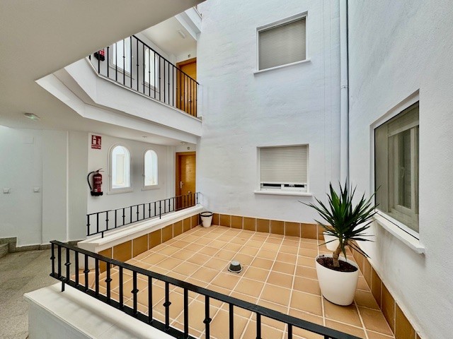 Image No.29-2 Bed Apartment for sale