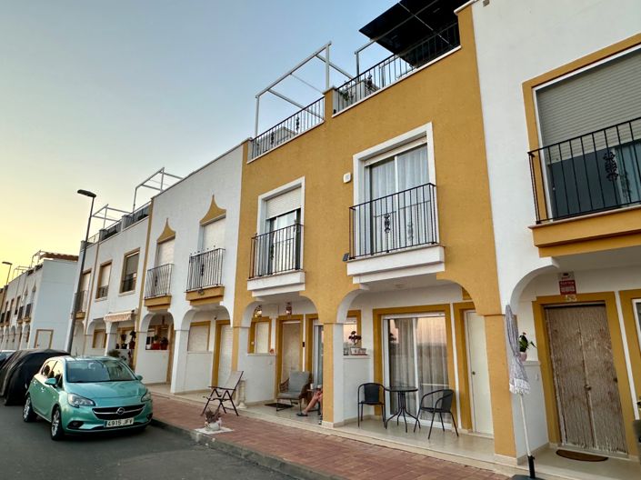 Image No.1-3 Bed House for sale