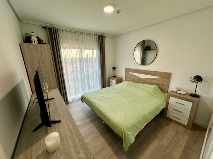 Image No.10-3 Bed House for sale