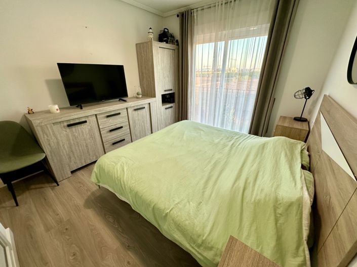 Image No.12-3 Bed House for sale