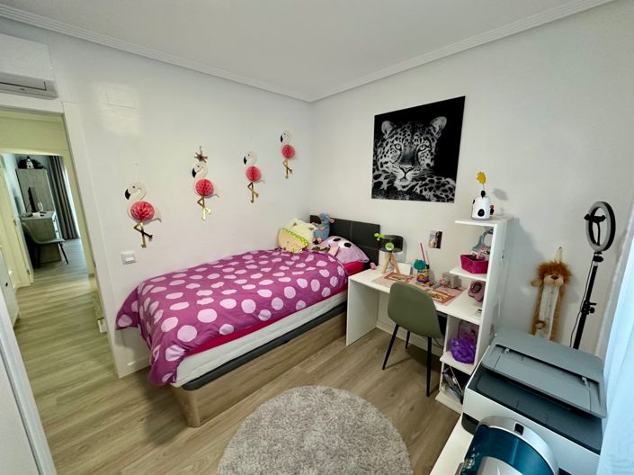 Image No.20-3 Bed House for sale