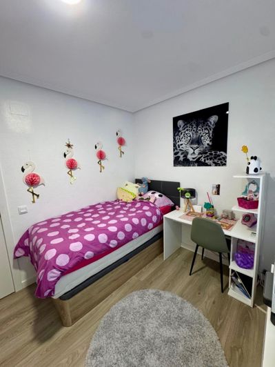 Image No.21-3 Bed House for sale