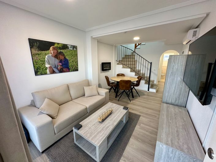 Image No.7-3 Bed House for sale