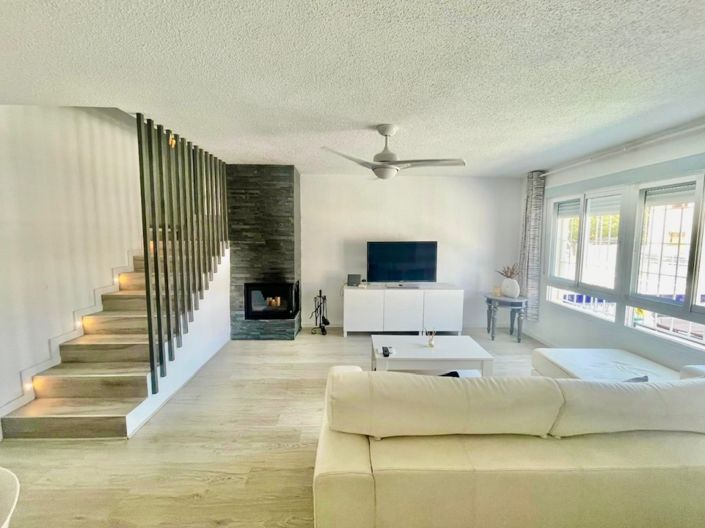 Image No.3-4 Bed Townhouse for sale