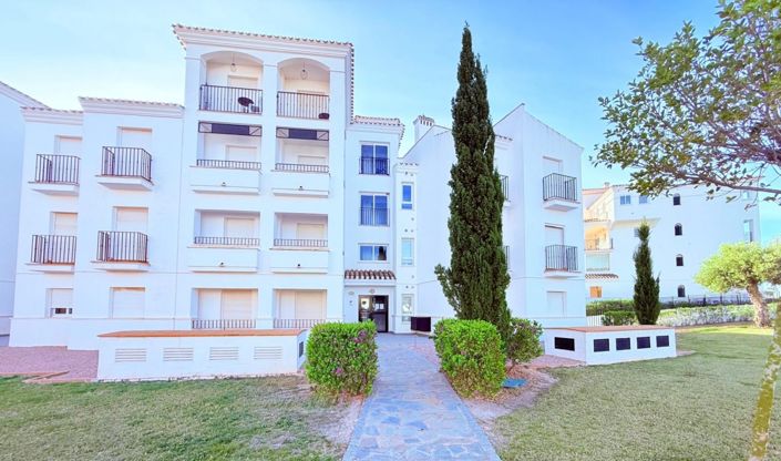 Image No.20-2 Bed Apartment for sale