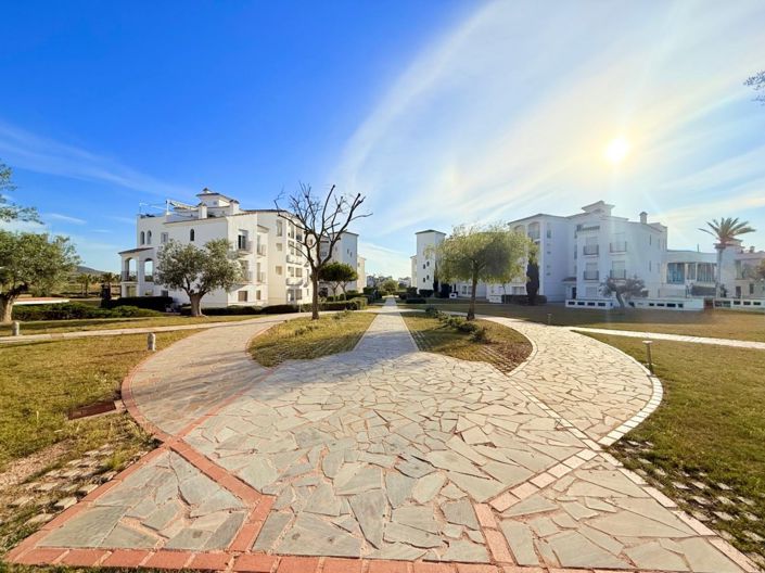 Image No.21-2 Bed Apartment for sale