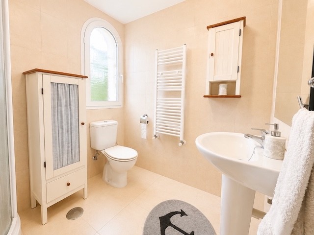 Image No.18-2 Bed Apartment for sale