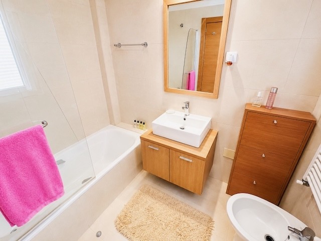 Image No.19-2 Bed Apartment for sale