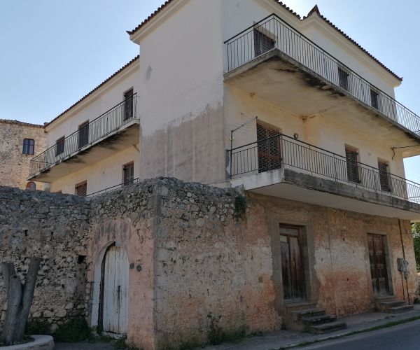 Image No.28-8 Bed House for sale