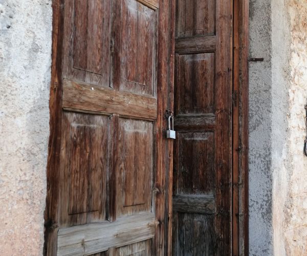 Image No.4-8 Bed House for sale