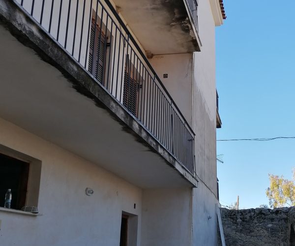 Image No.8-8 Bed House for sale